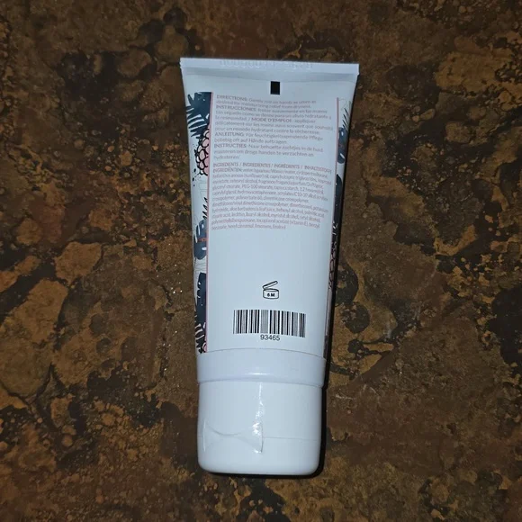 Scentsy Pink Coconut hand cream brand new - Picture 2 of 3